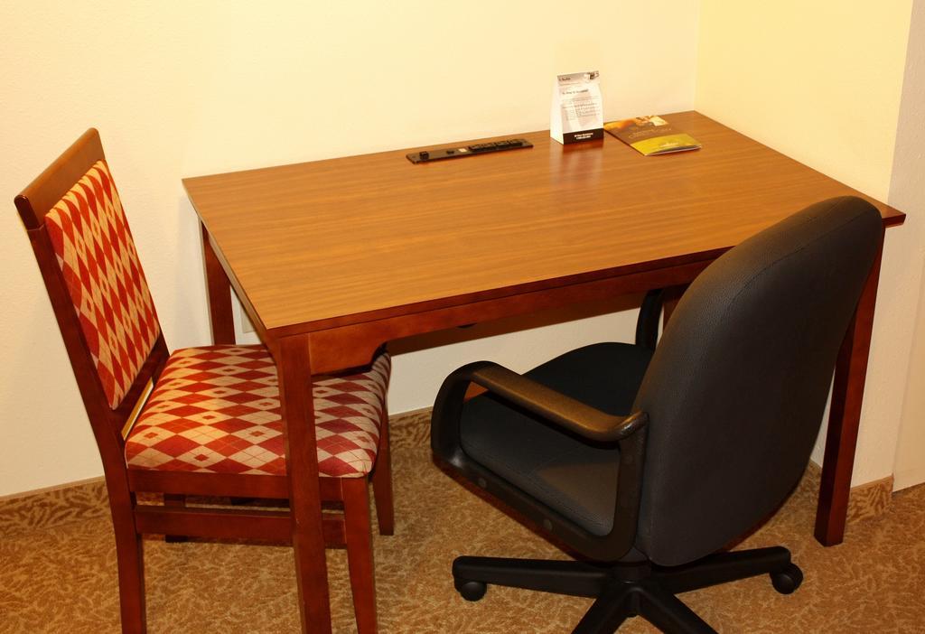 Travelodge Suites By Wyndham Regina - Eastgate Bay Luaran gambar