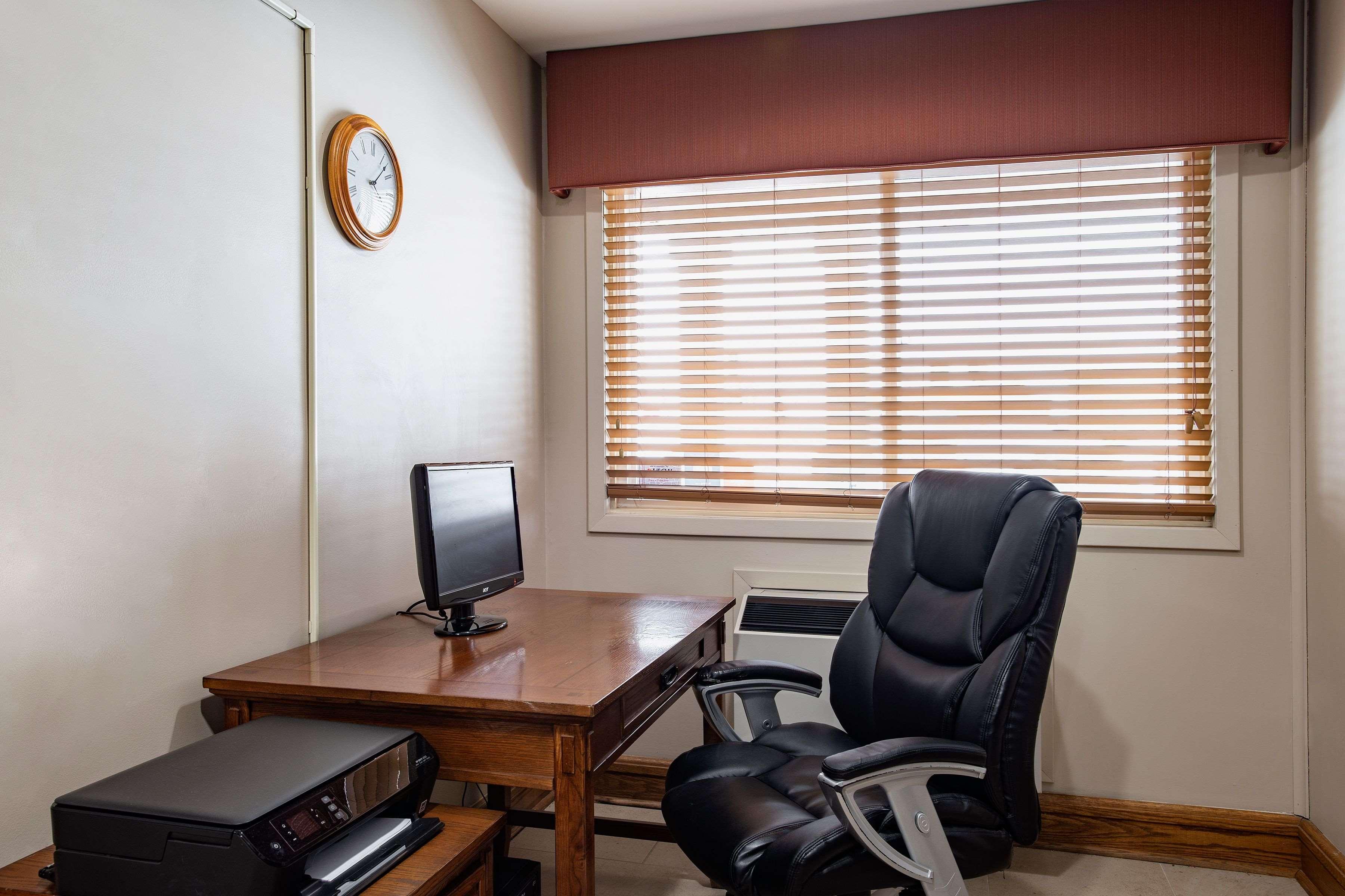 Travelodge Suites By Wyndham Regina - Eastgate Bay Luaran gambar